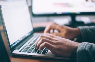 Saiba como envolver e conquistar o cliente usando o marketing digital e o copywriting - Quero Mais Tecnologia